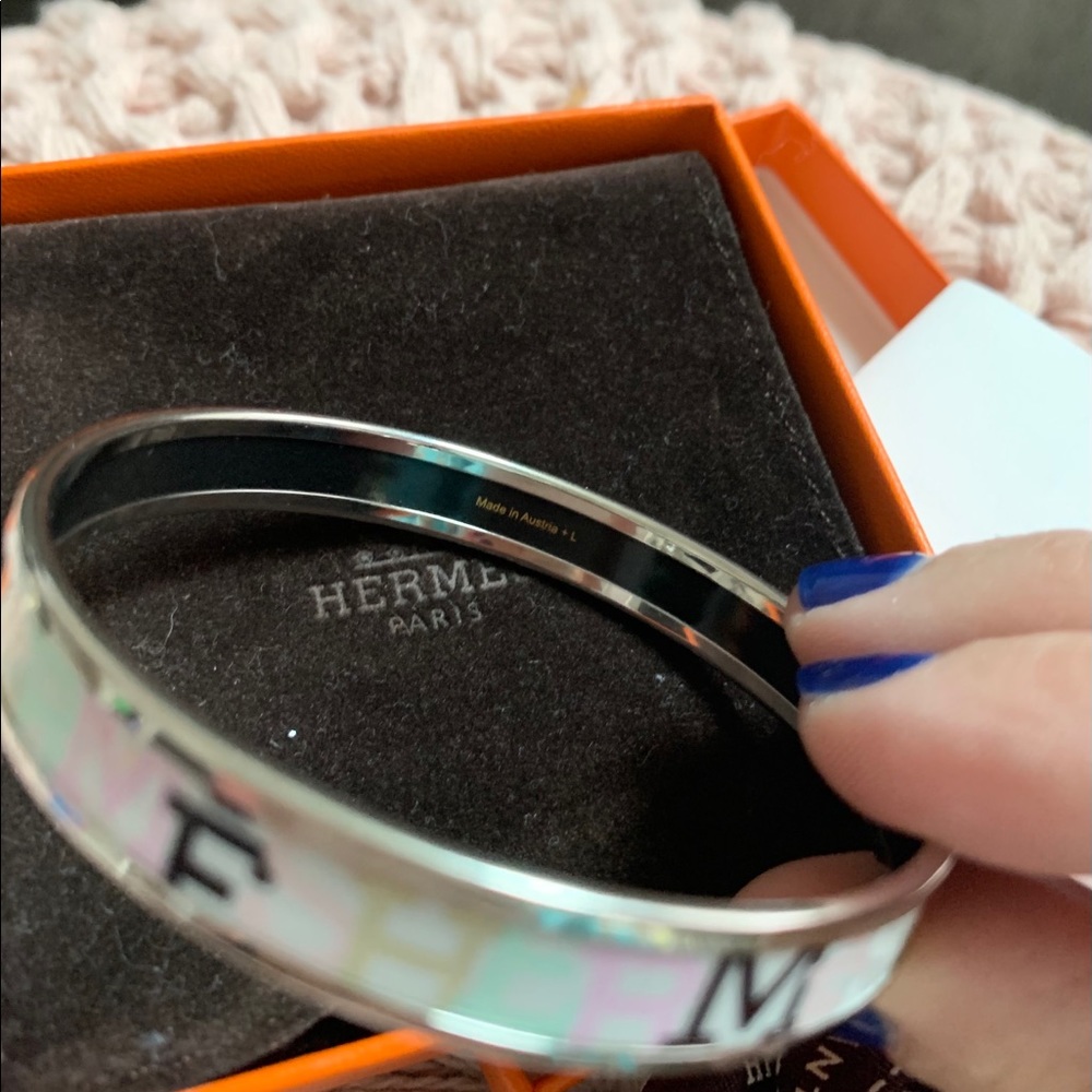 SOLD on another platform Hermès Capitales Bracelet - Picture 5 of 11